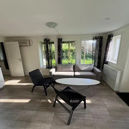 Nydelig Sokkel Apartment